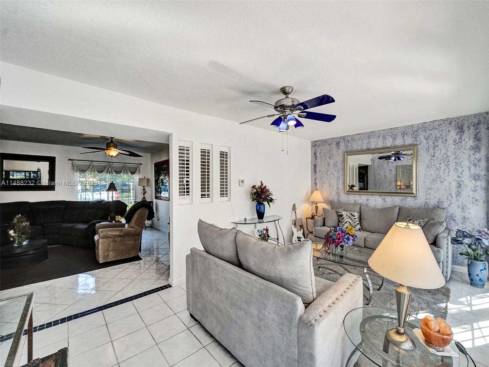 LAUDERDALE GOLF ESTATES - Residential