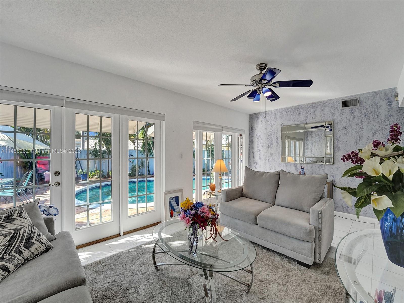 LAUDERDALE GOLF ESTATES - Residential