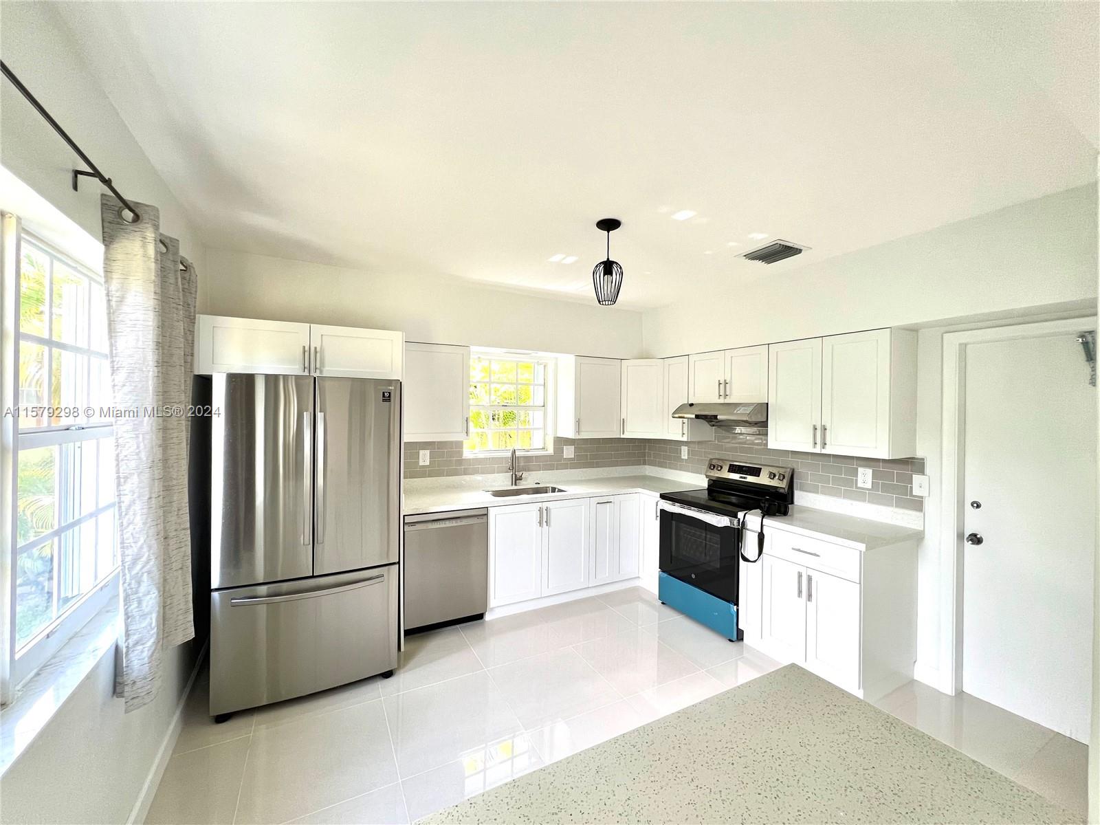 CORAL GABLES RIV SEC 6 - Residential Lease