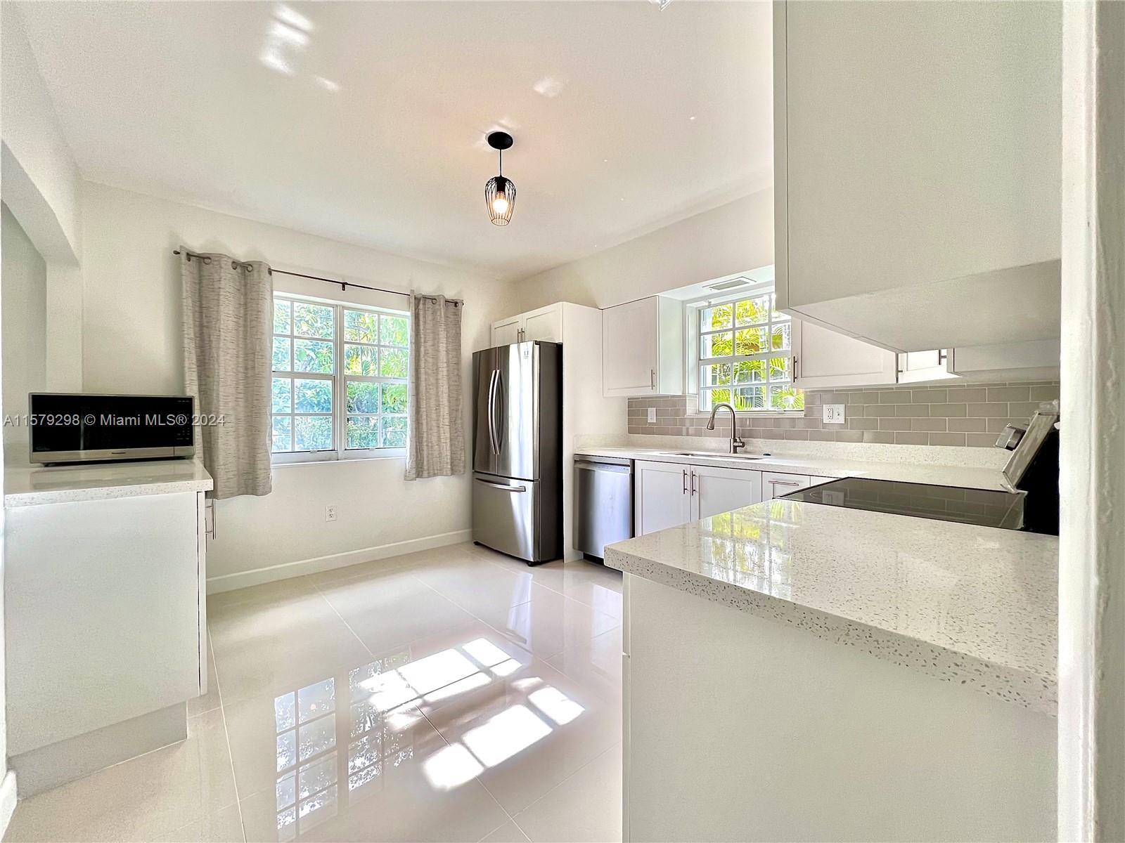 CORAL GABLES RIV SEC 6 - Residential Lease