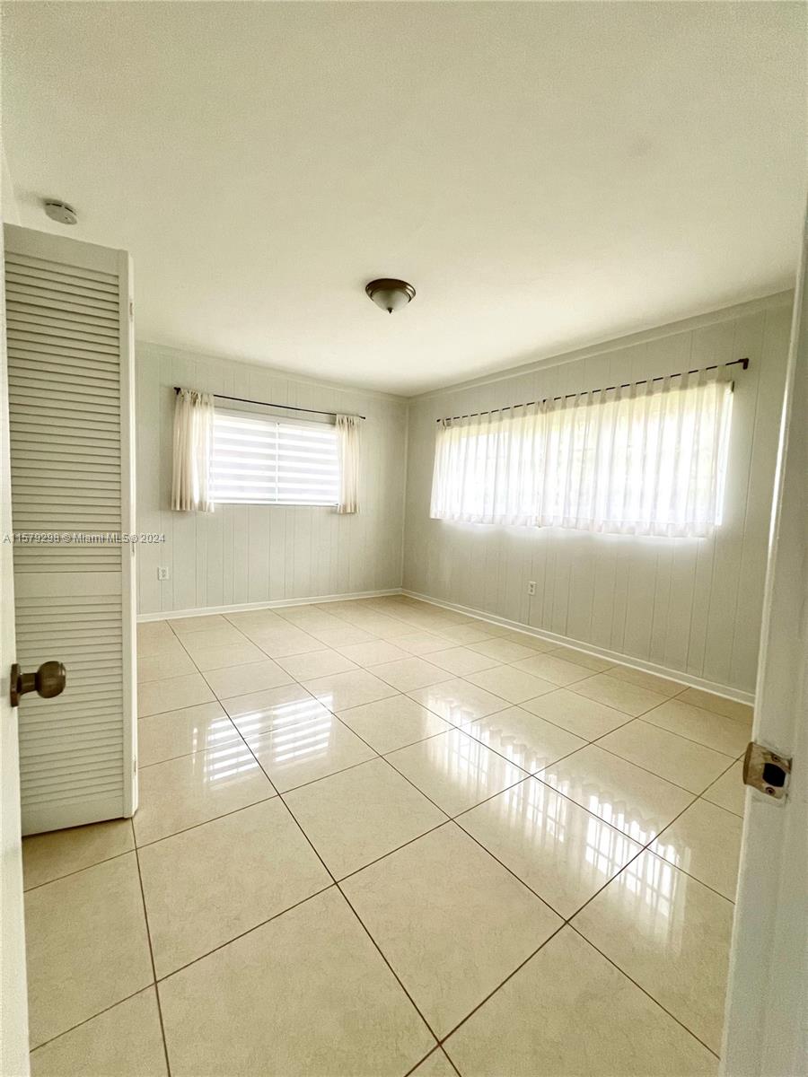 CORAL GABLES RIV SEC 6 - Residential Lease
