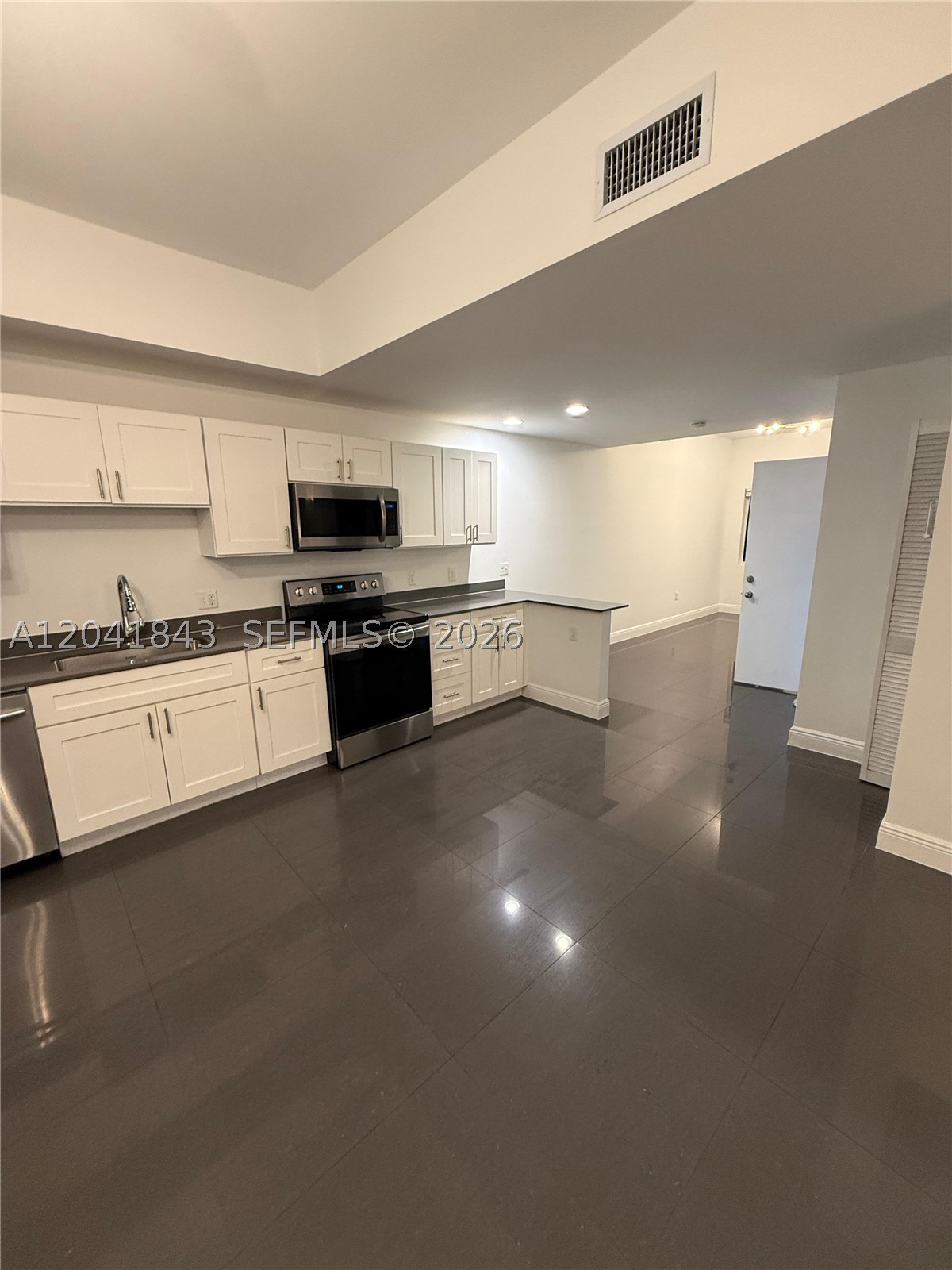 FLAGLER GROVE ESTATES EXT - Residential Lease
