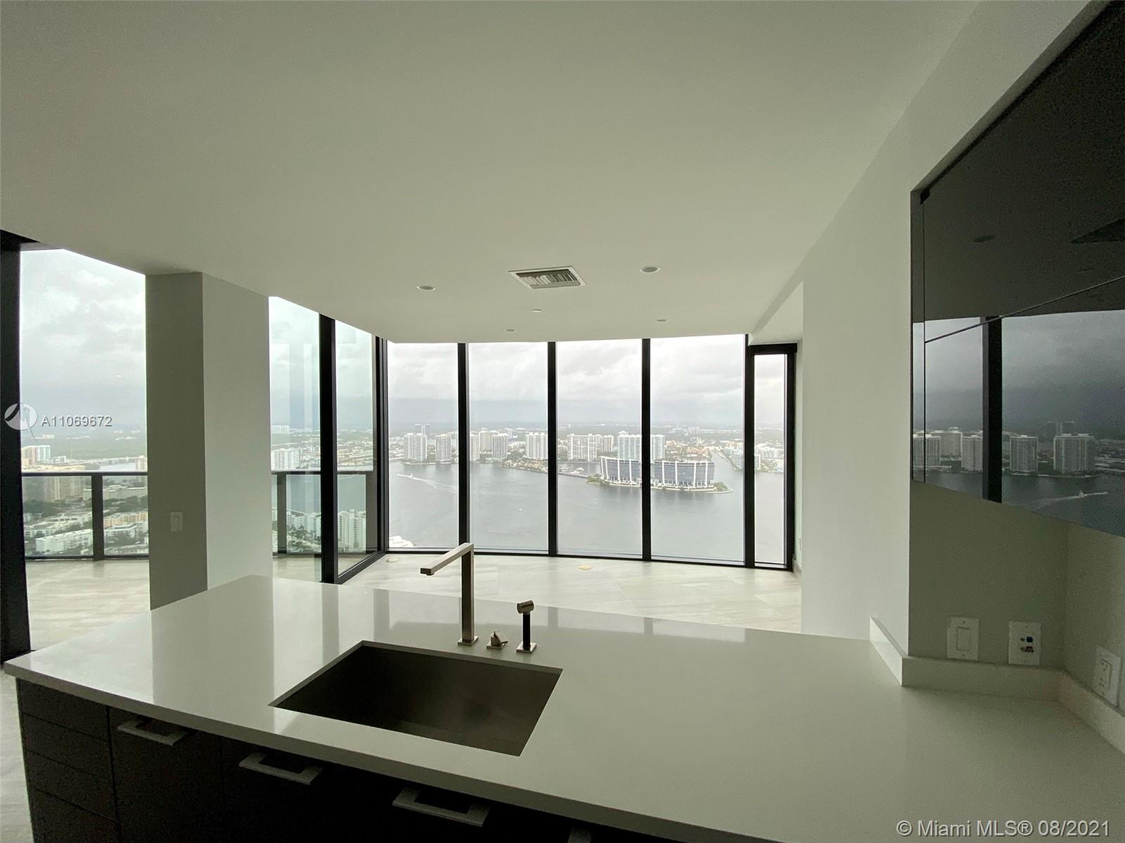 18555 COLLINS AVENUE COND - Residential