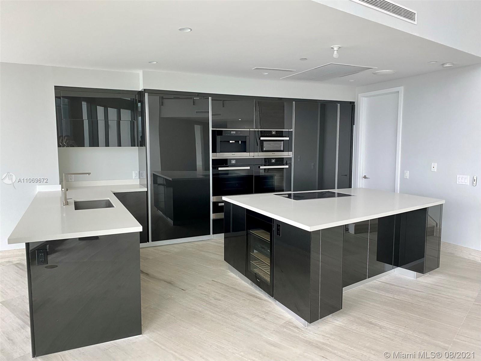 18555 COLLINS AVENUE COND - Residential