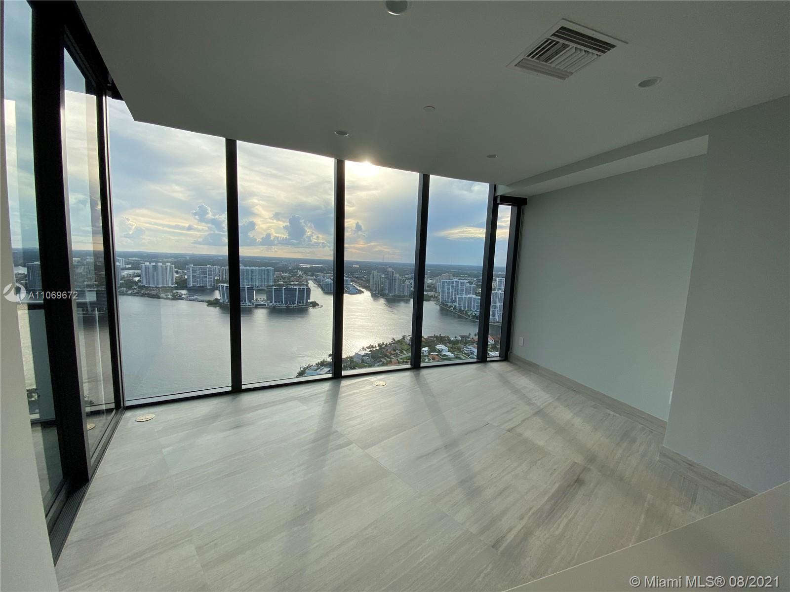 18555 COLLINS AVENUE COND - Residential