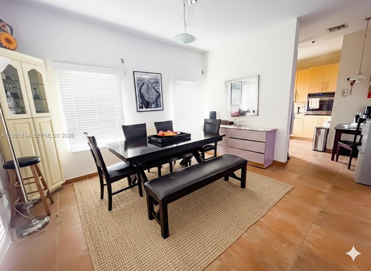 MEDITERRANEAN CONDO - Residential