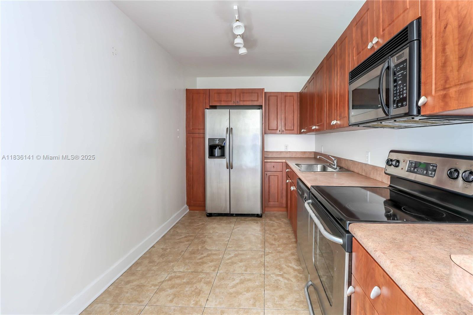 401 BLU OF NORTH BEACH - Residential Lease