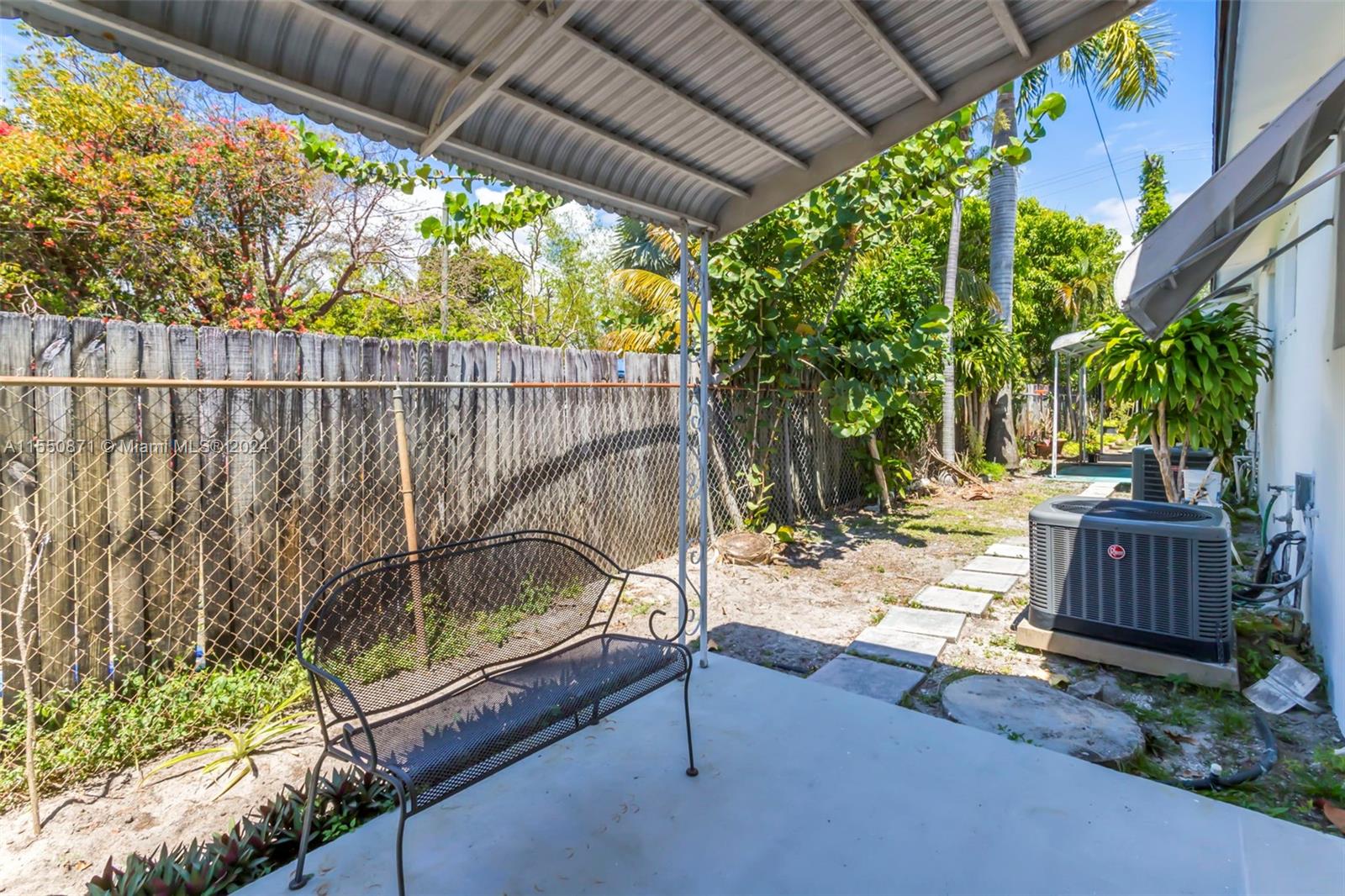 CORONET ISLE CONDOMINIUM - Residential Lease