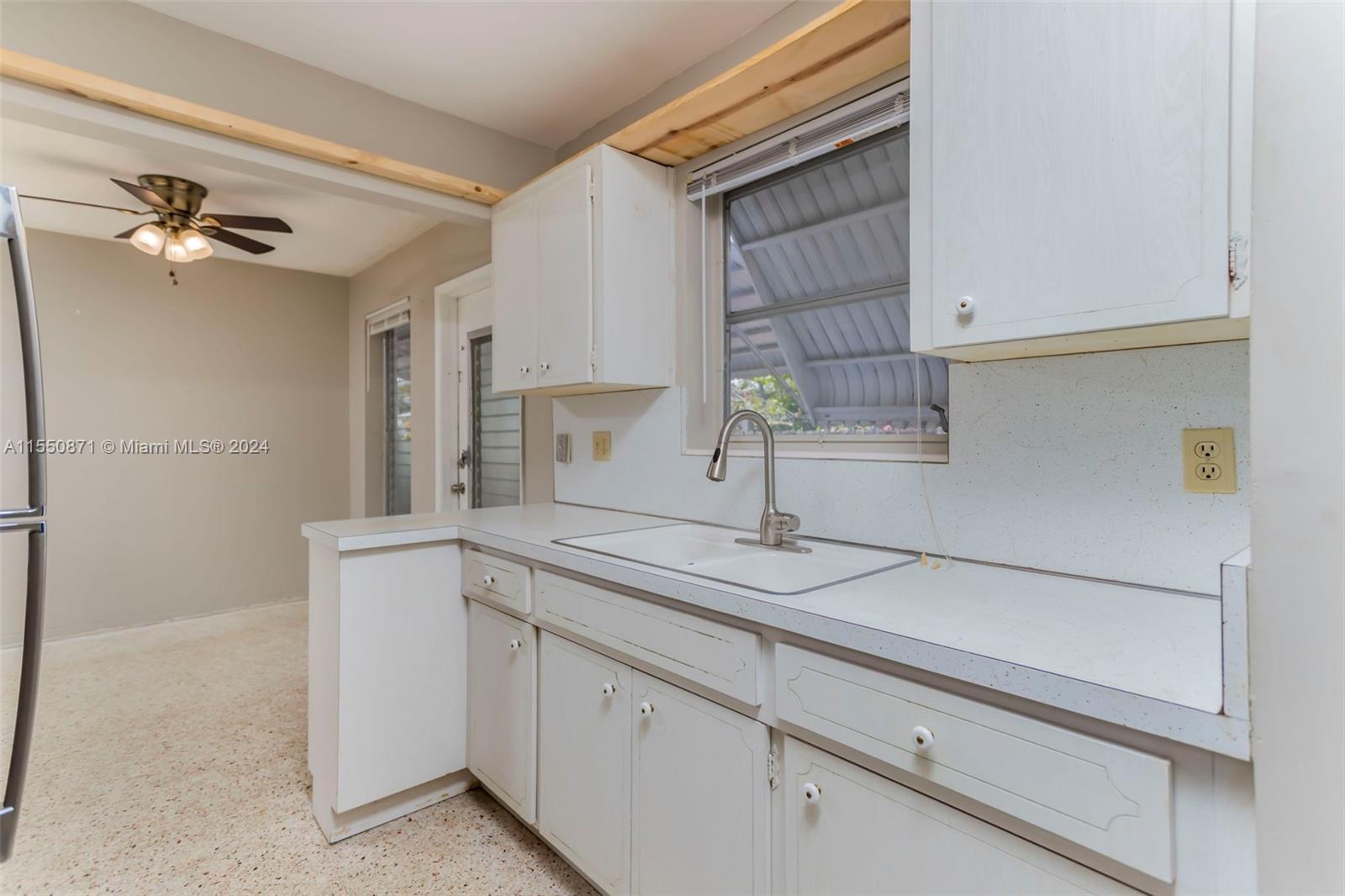 CORONET ISLE CONDOMINIUM - Residential Lease