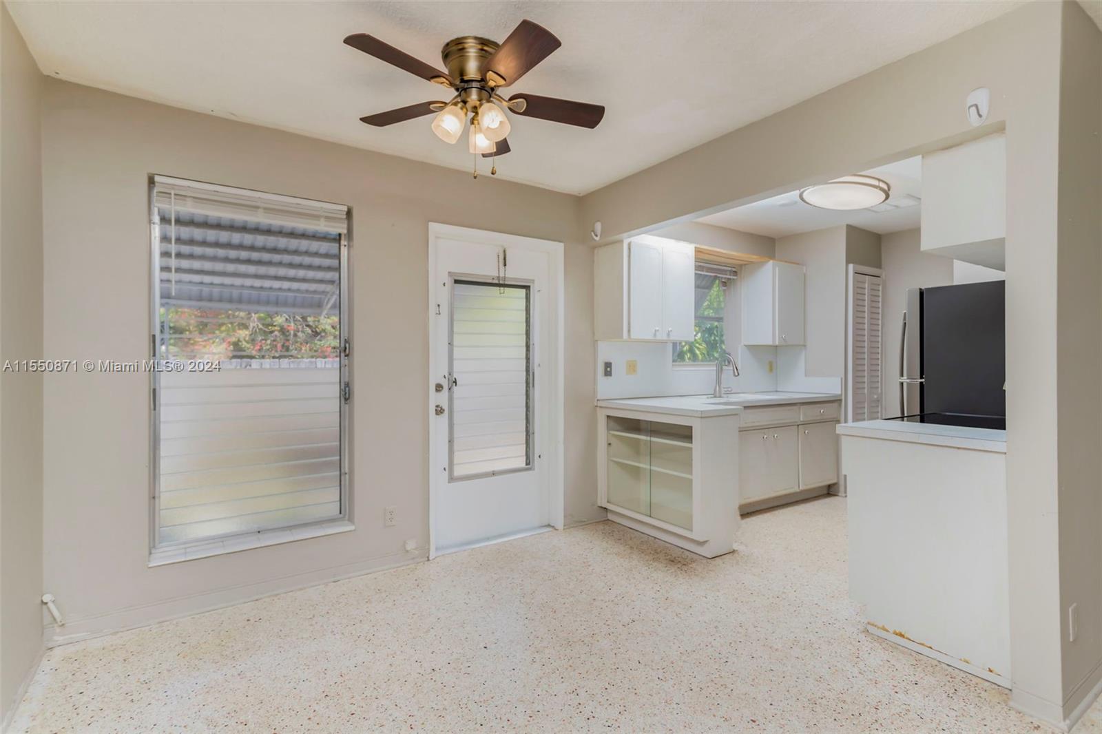 CORONET ISLE CONDOMINIUM - Residential Lease