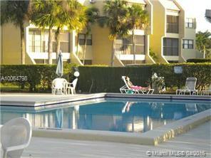 AMAZING Apartment, 1 bedroom/1.5 bath condo in Racquet Club. Upgraded laminate flooring throughout bedroom & living areas. Spacious living room with sliding glass door & balcony. Large walk-in closet. Washer & dryer in unit. Great community amenities including pool in the building and  Include Bonaventure Town Center club, tennis, 2 pools, BBQ area, Gym and more. Excellent for investor or first home in desirable area of Weston