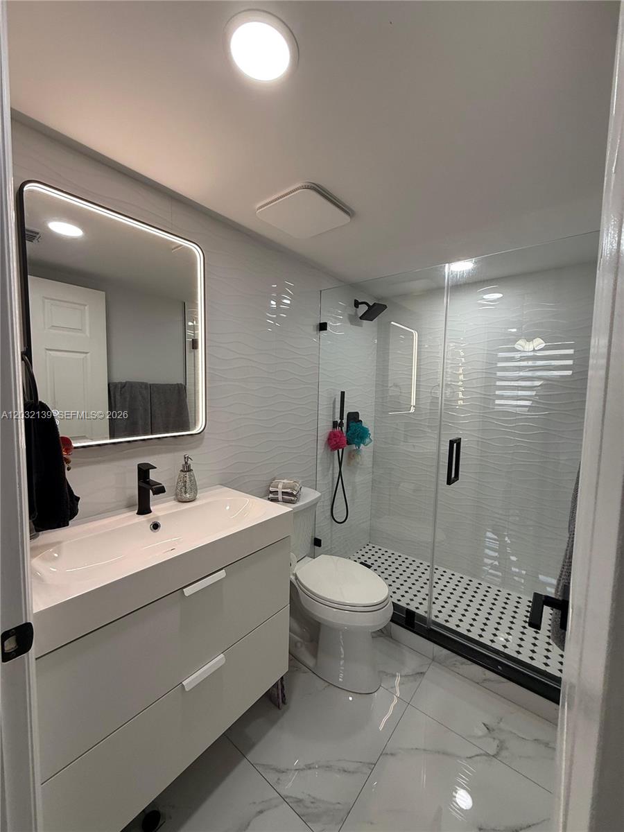 WATERVIEW CONDO - Residential Lease