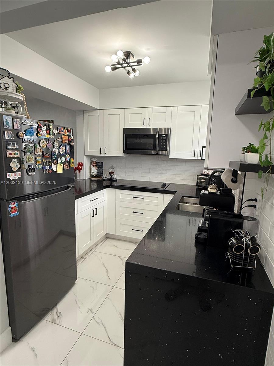 WATERVIEW CONDO - Residential Lease