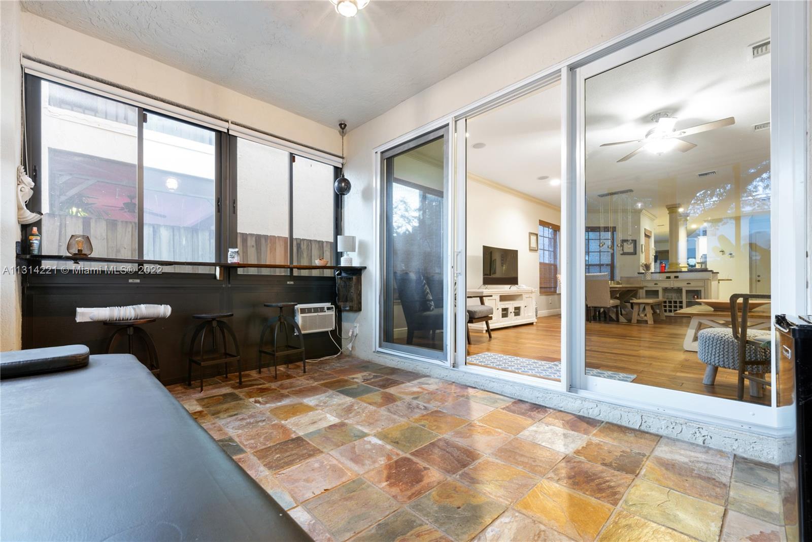 TARPON RIVER - Residential Lease