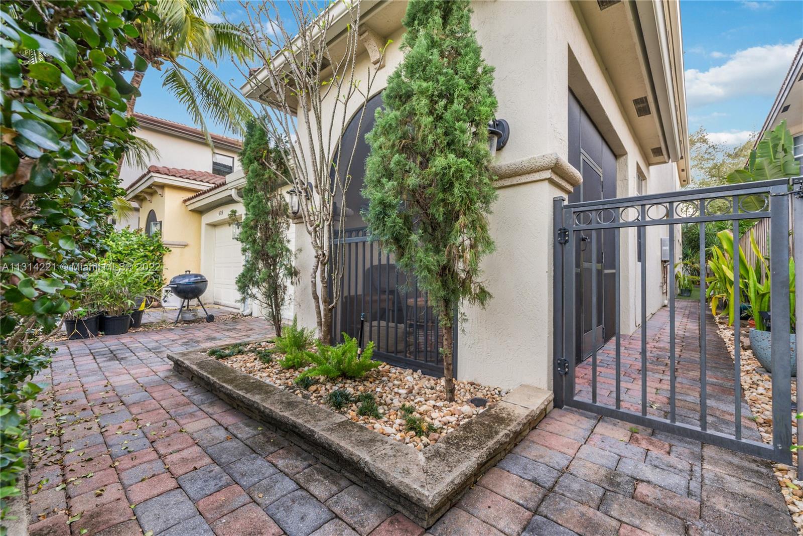 TARPON RIVER - Residential Lease