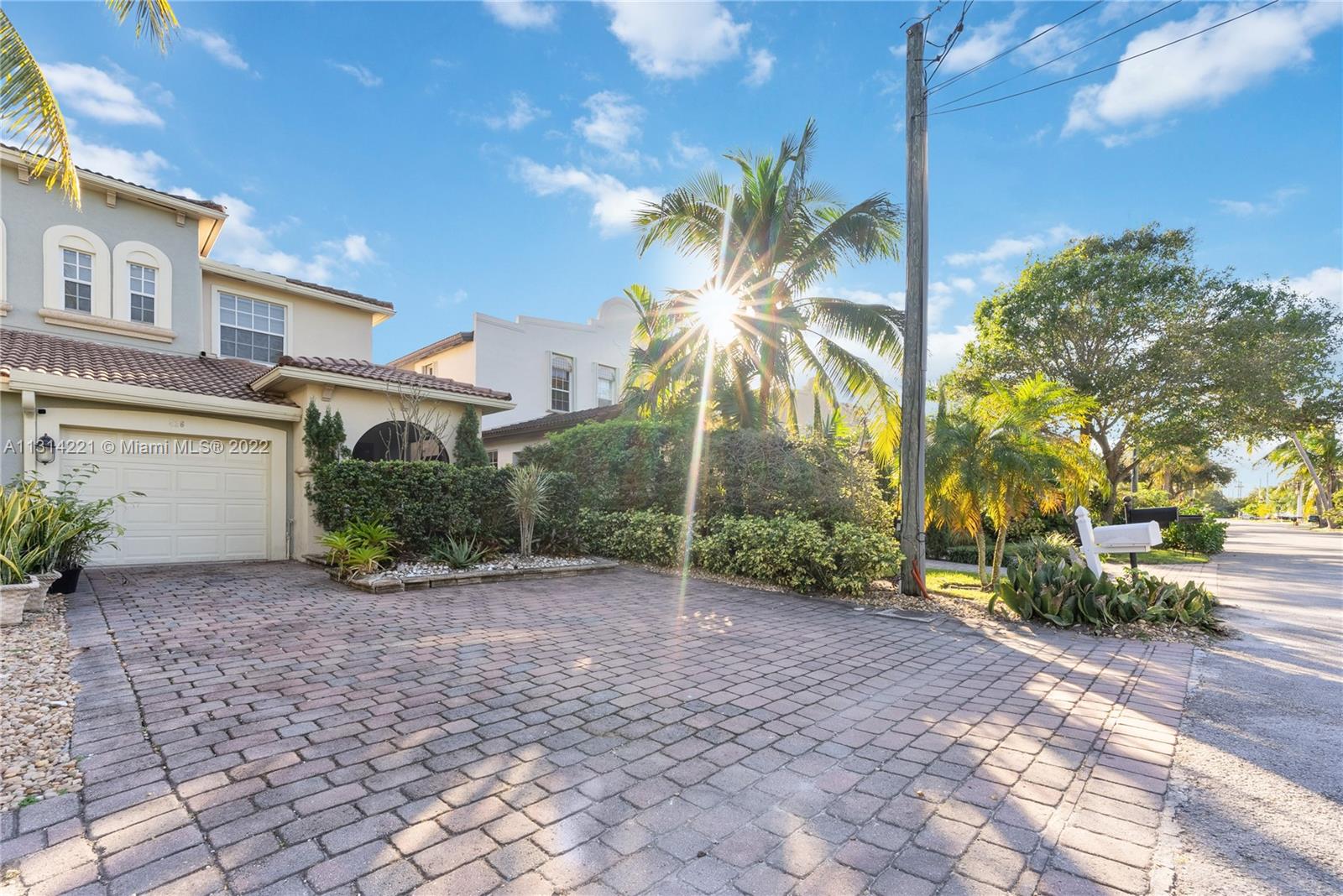 TARPON RIVER - Residential Lease