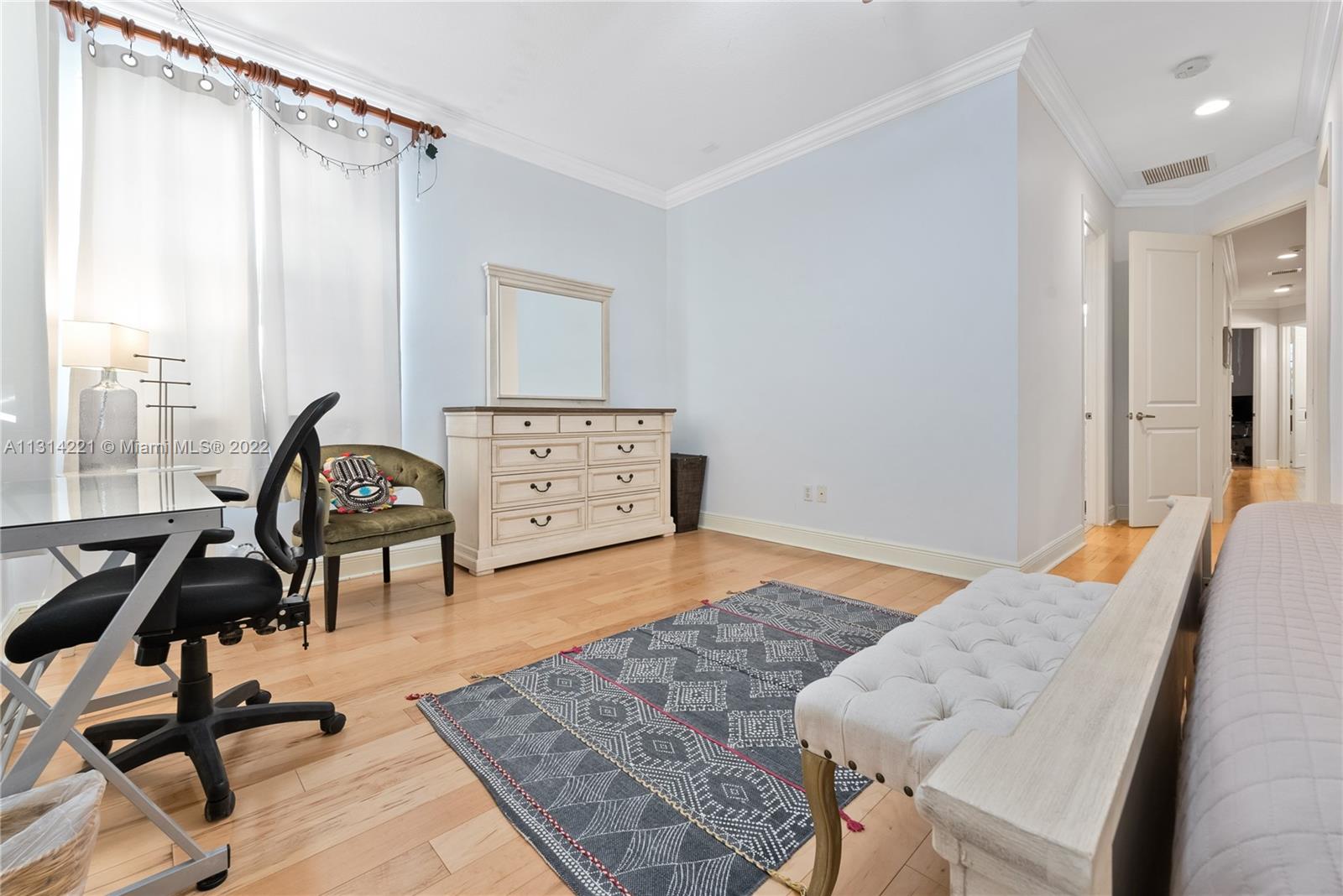 TARPON RIVER - Residential Lease