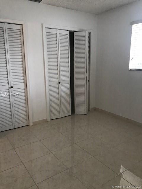 TAMIAMI PINES REV PLAT - Residential Lease