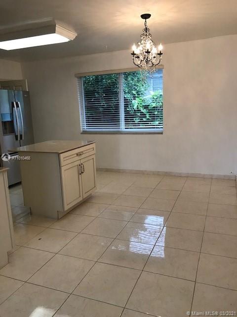 TAMIAMI PINES REV PLAT - Residential Lease