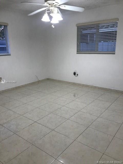 TAMIAMI PINES REV PLAT - Residential Lease