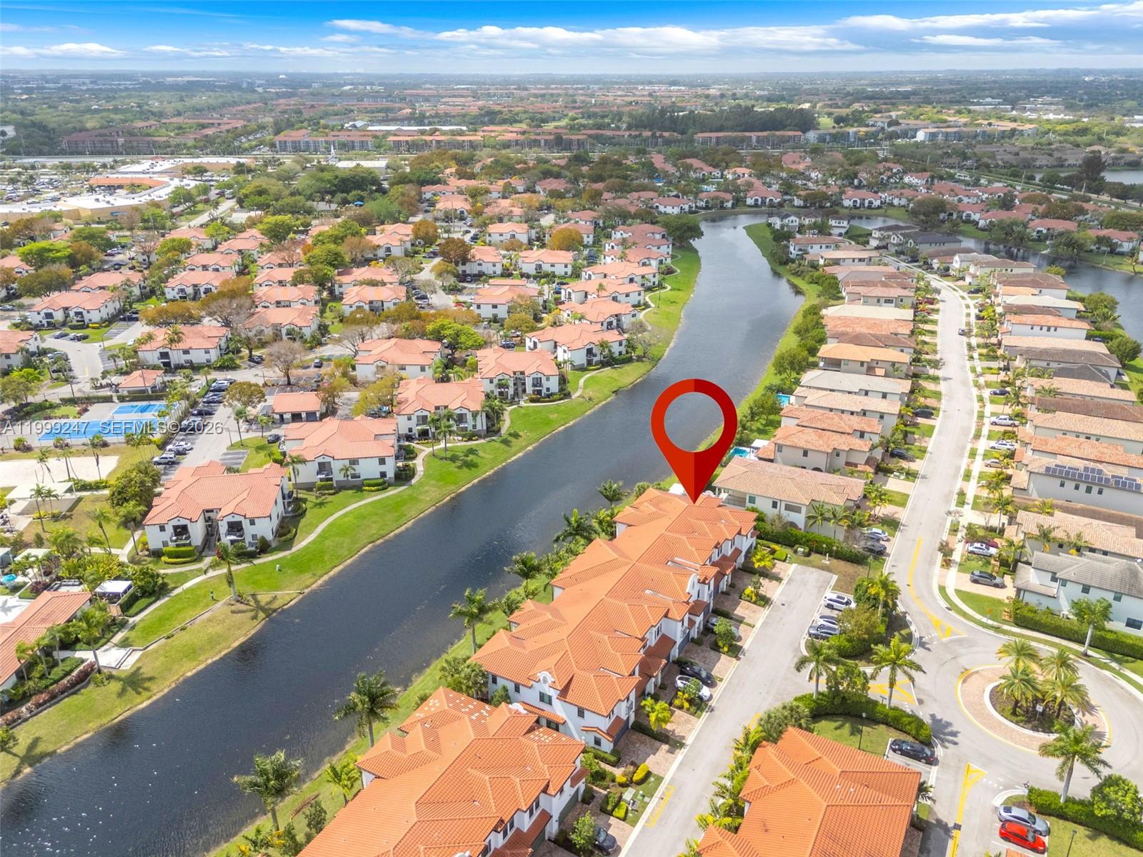 PEMBROKE LAKES SOUTH - Residential
