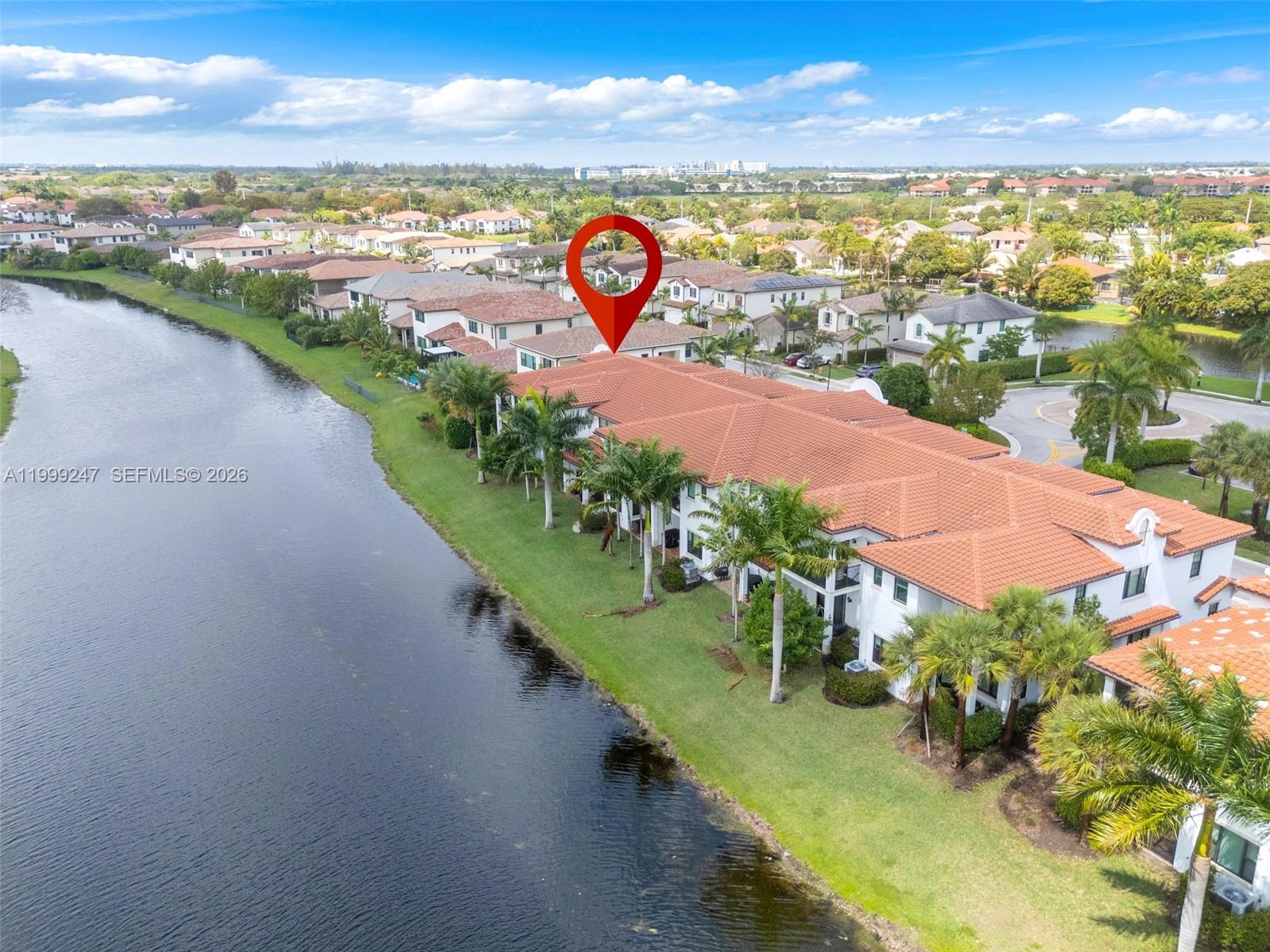PEMBROKE LAKES SOUTH - Residential