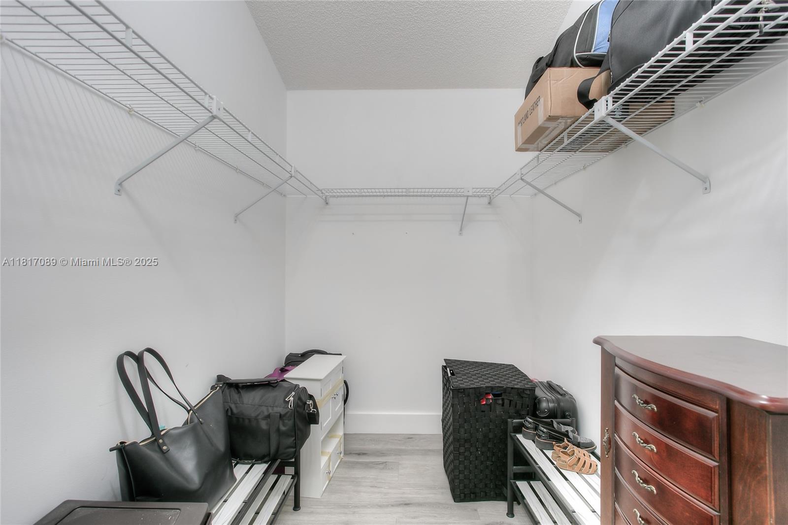 CORAL SPRINGS COUNTRY CLU - Residential