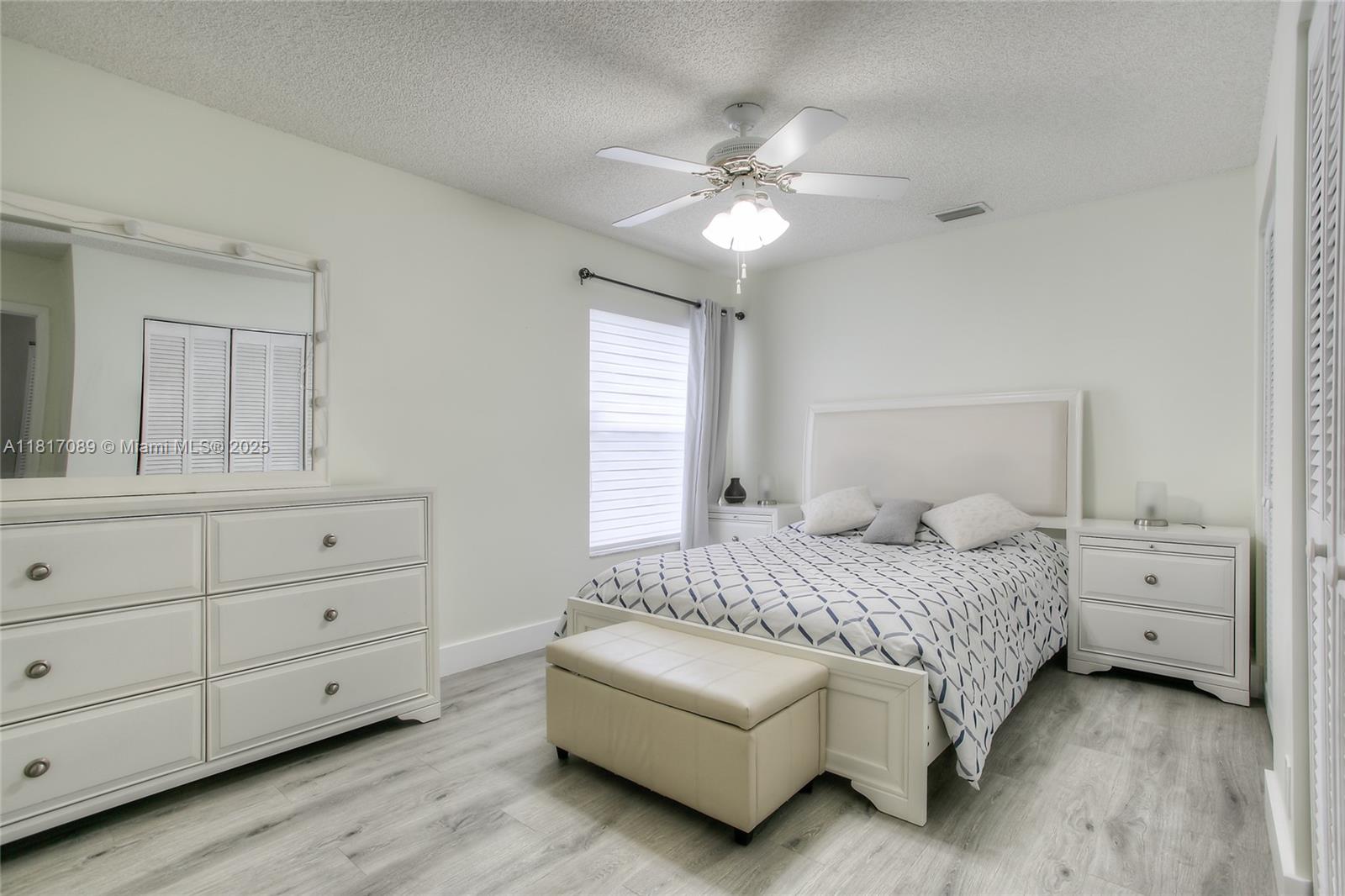 CORAL SPRINGS COUNTRY CLU - Residential