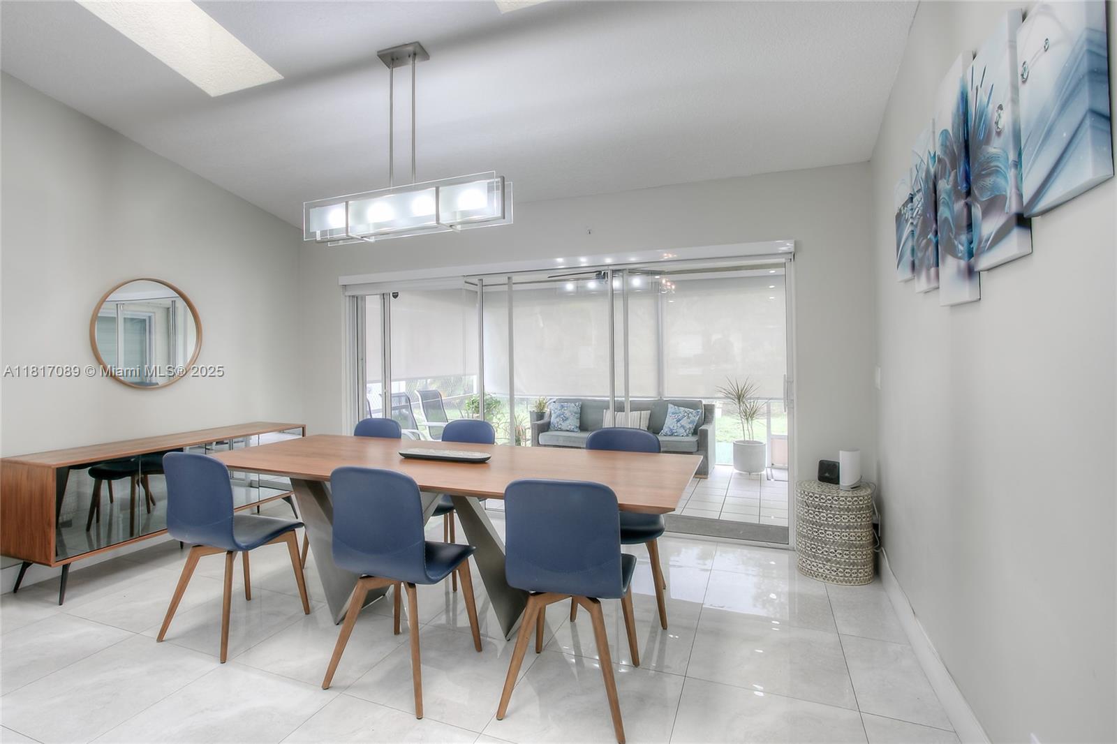 CORAL SPRINGS COUNTRY CLU - Residential