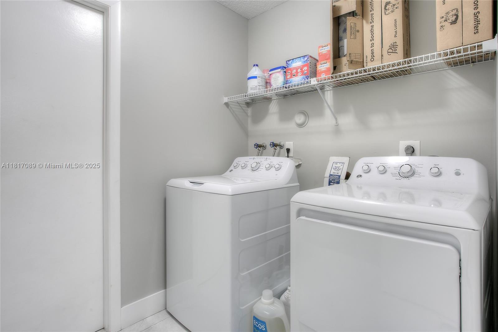 CORAL SPRINGS COUNTRY CLU - Residential