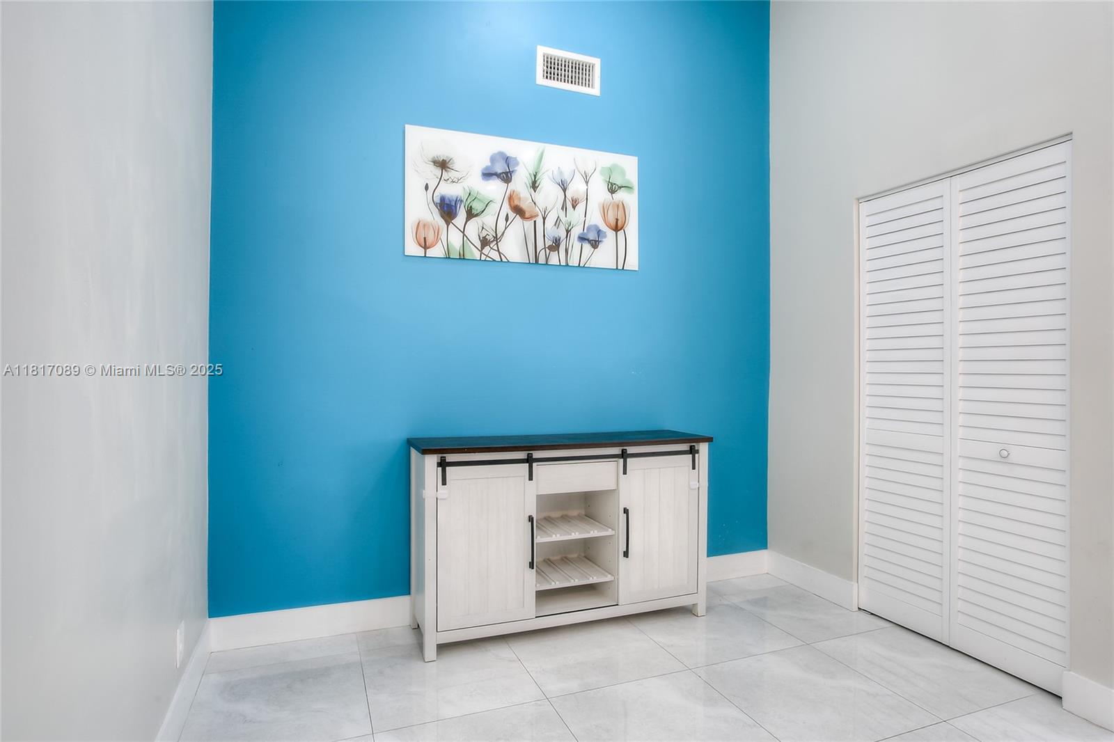 CORAL SPRINGS COUNTRY CLU - Residential