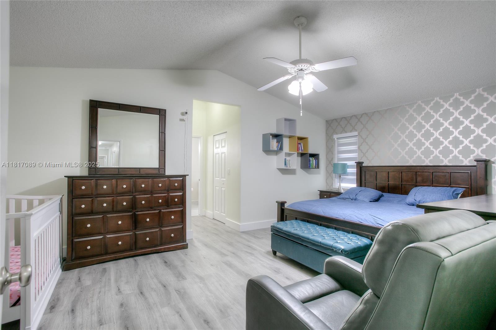 CORAL SPRINGS COUNTRY CLU - Residential