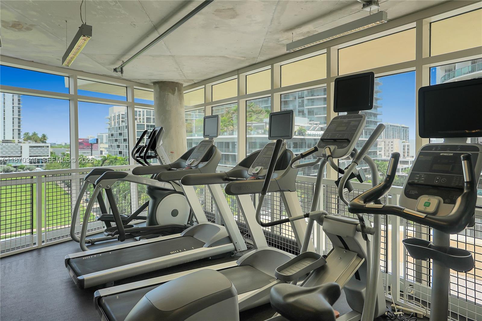 MIDBLOCK MIAMI CONDO - Residential