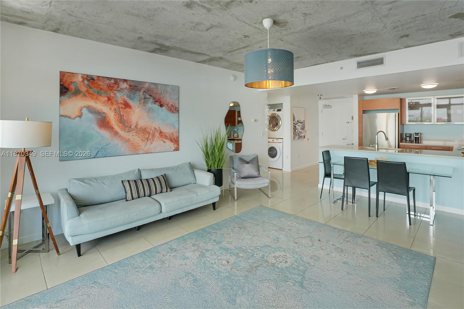 MIDBLOCK MIAMI CONDO - Residential