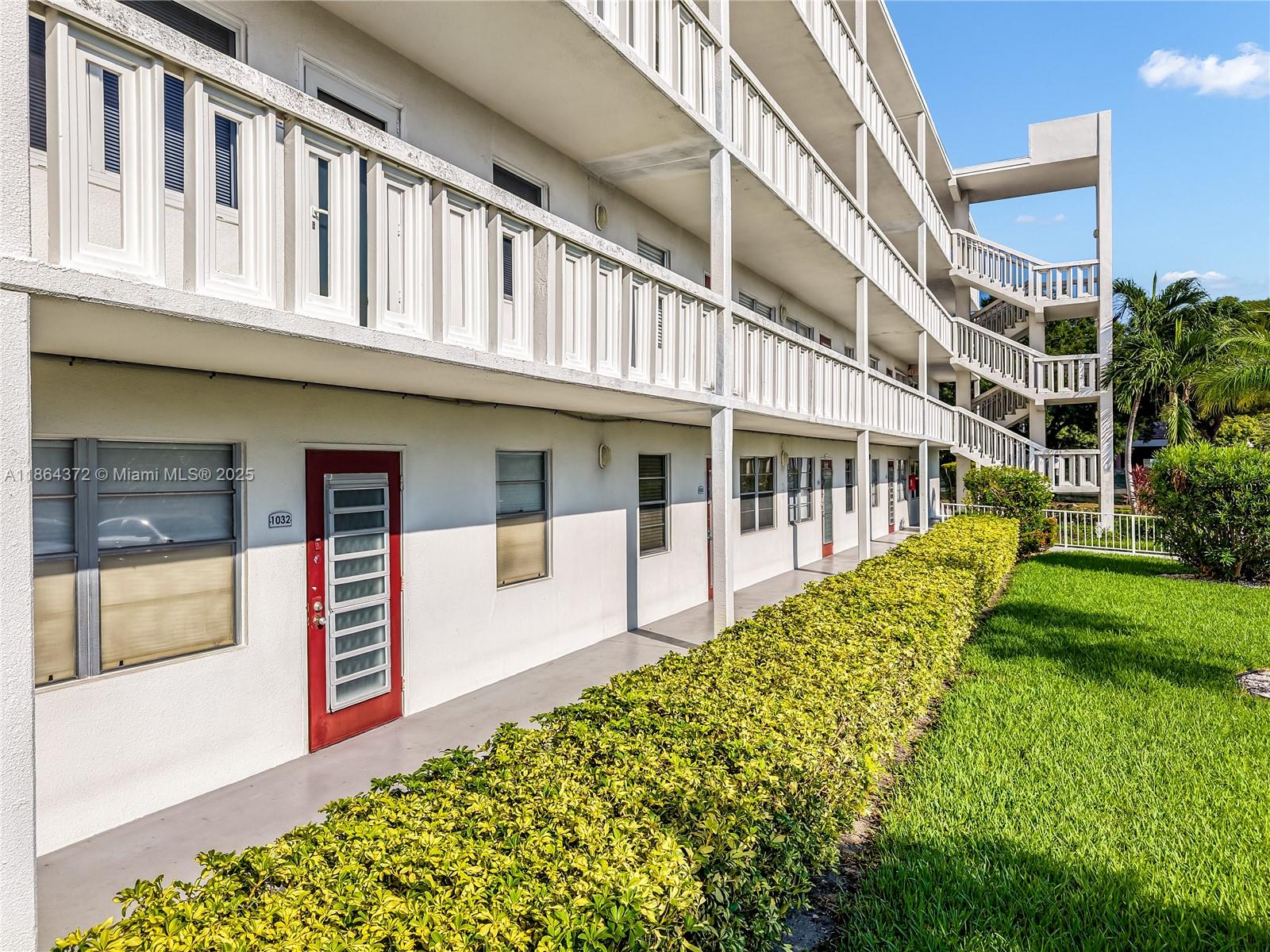 ELLESMERE B CONDO - Residential