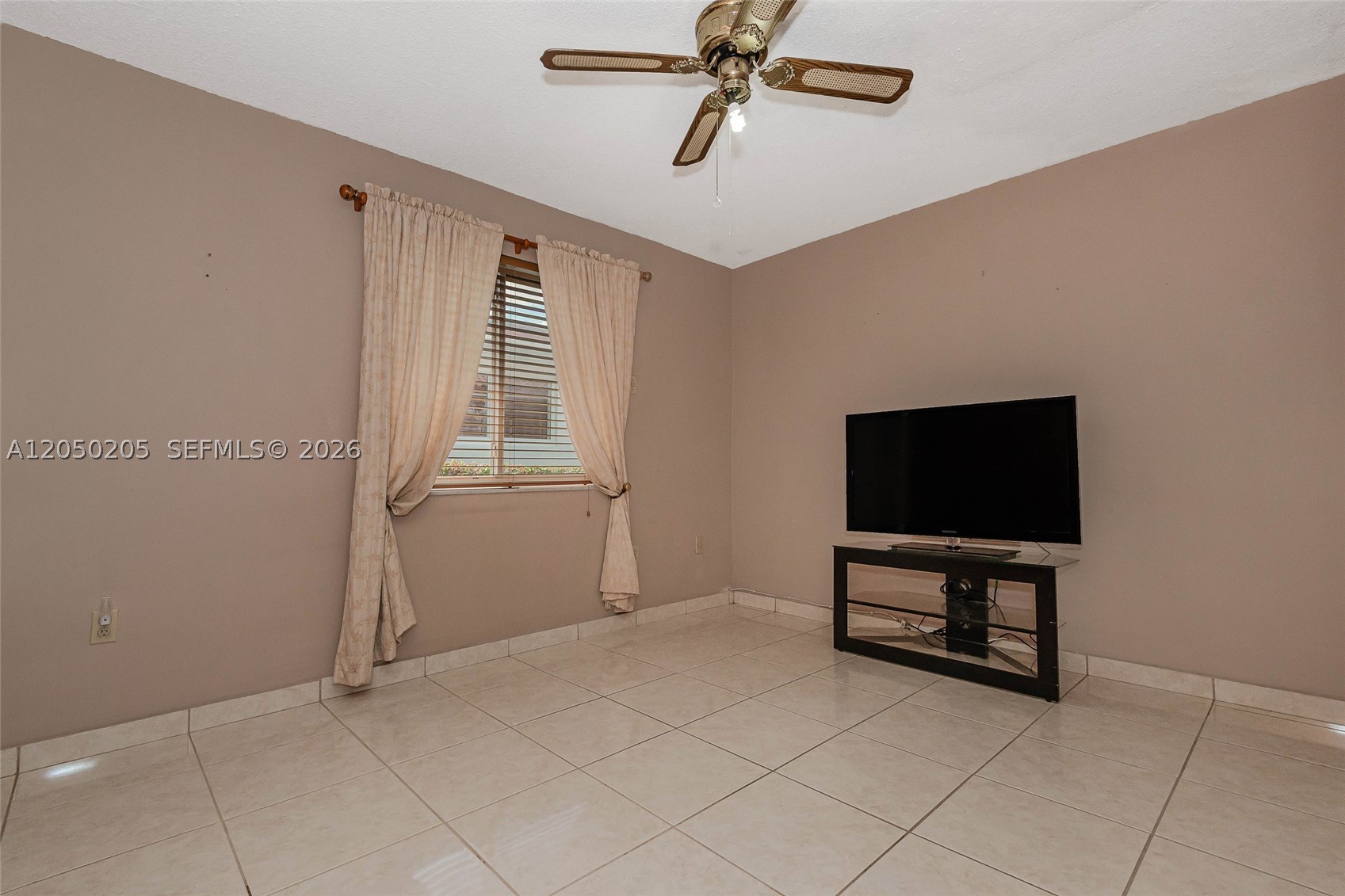 HIALEAH 3RD ADDN - Residential
