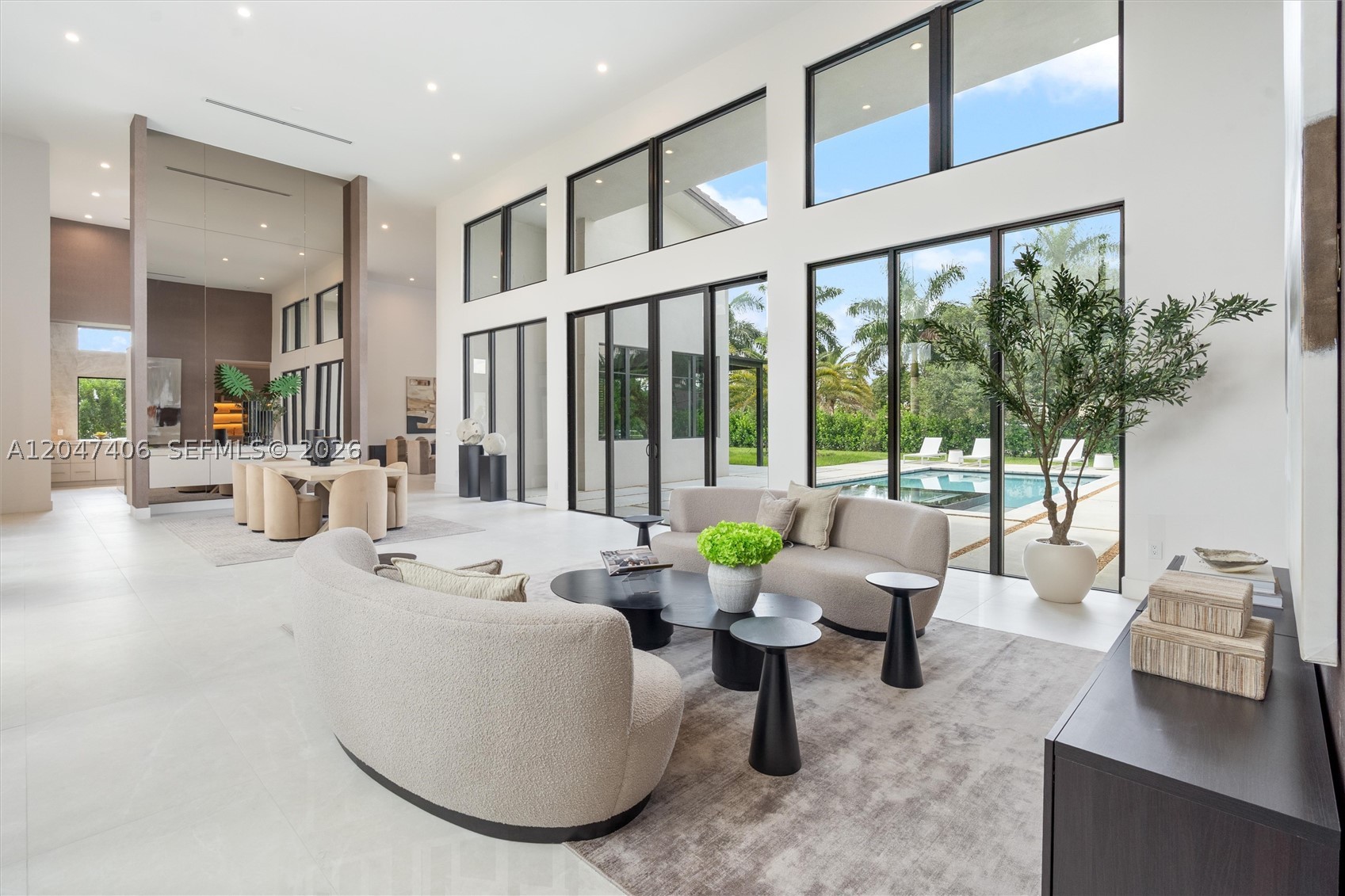 ZONA WEST - Residential