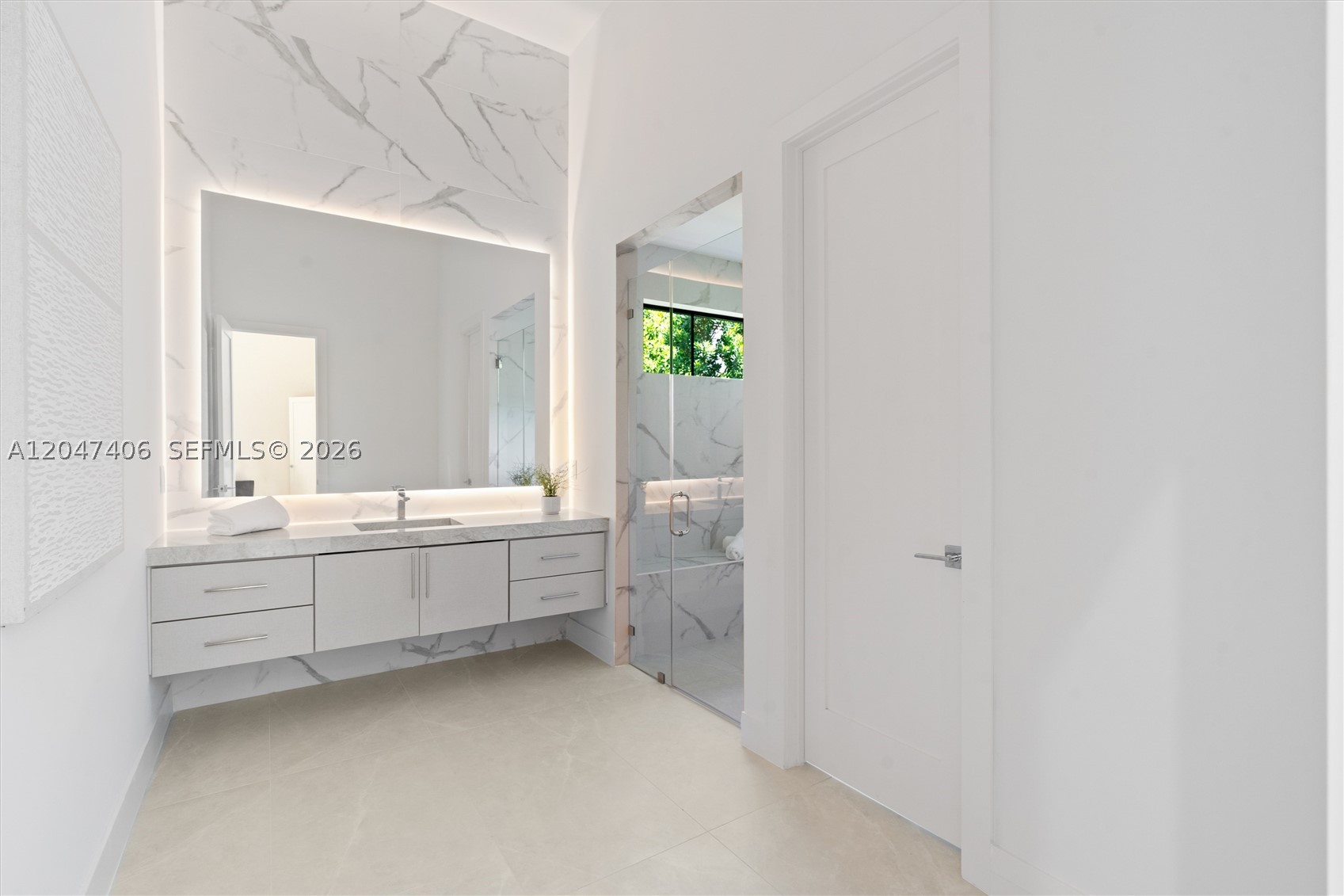 ZONA WEST - Residential