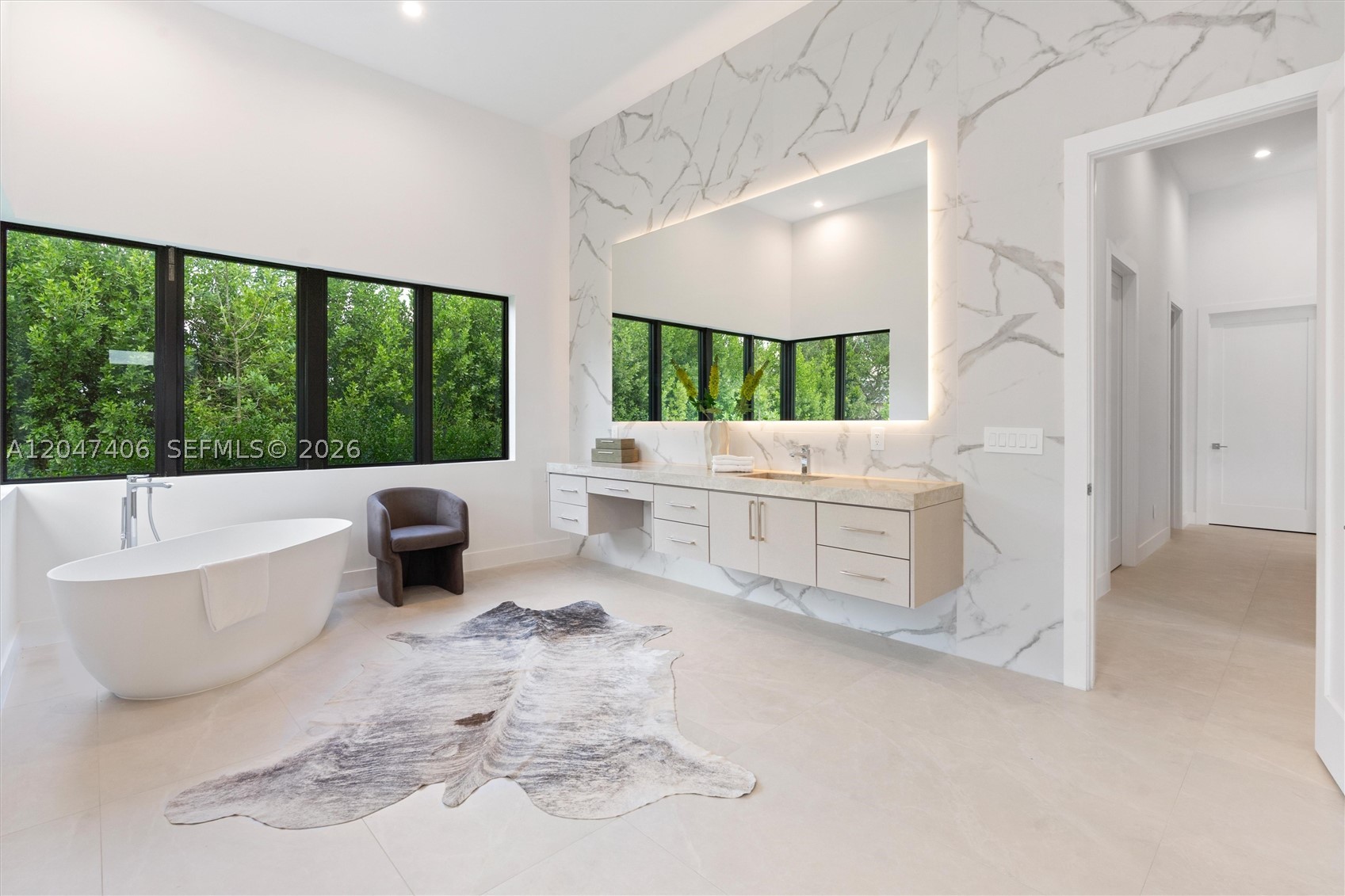 ZONA WEST - Residential
