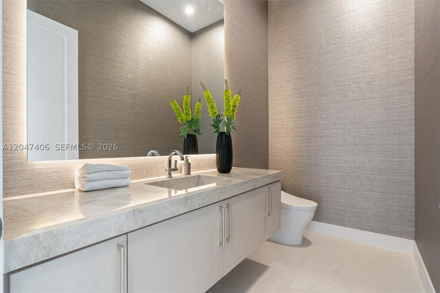 ZONA WEST - Residential