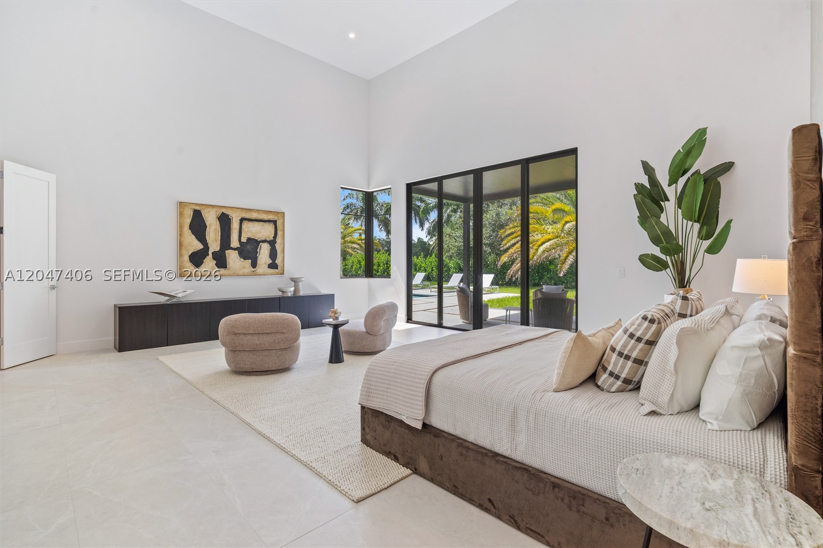 ZONA WEST - Residential