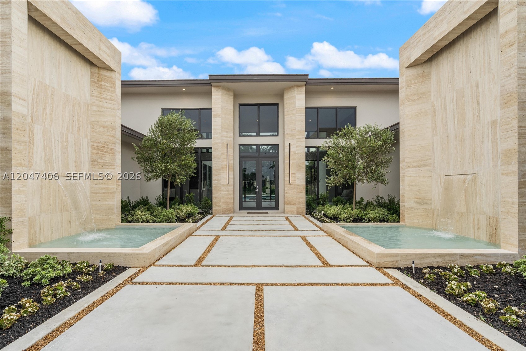 ZONA WEST - Residential