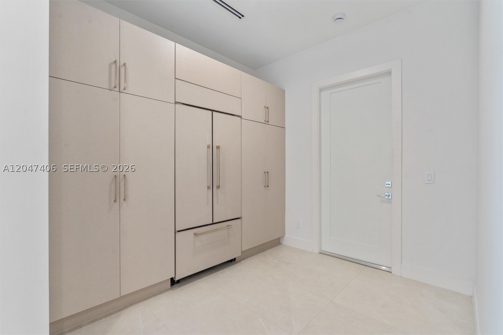 ZONA WEST - Residential
