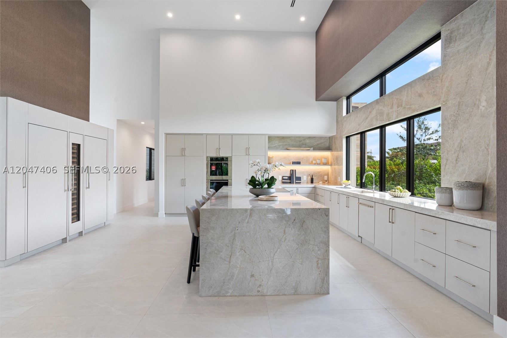 ZONA WEST - Residential