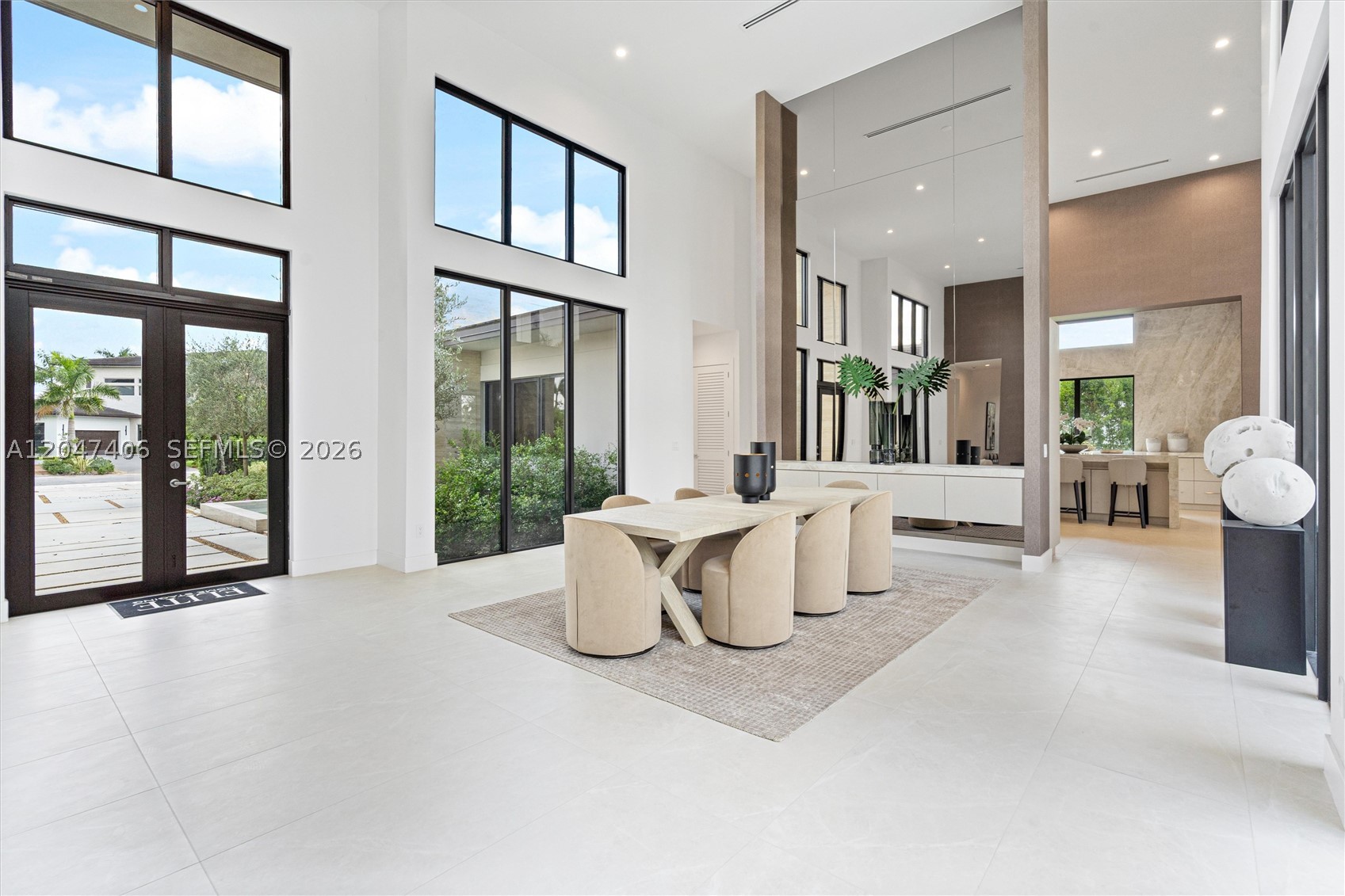 ZONA WEST - Residential