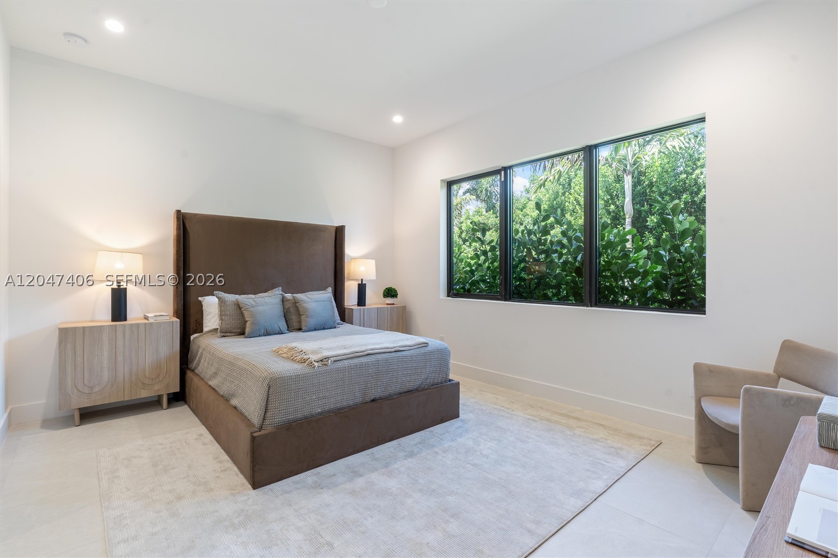 ZONA WEST - Residential
