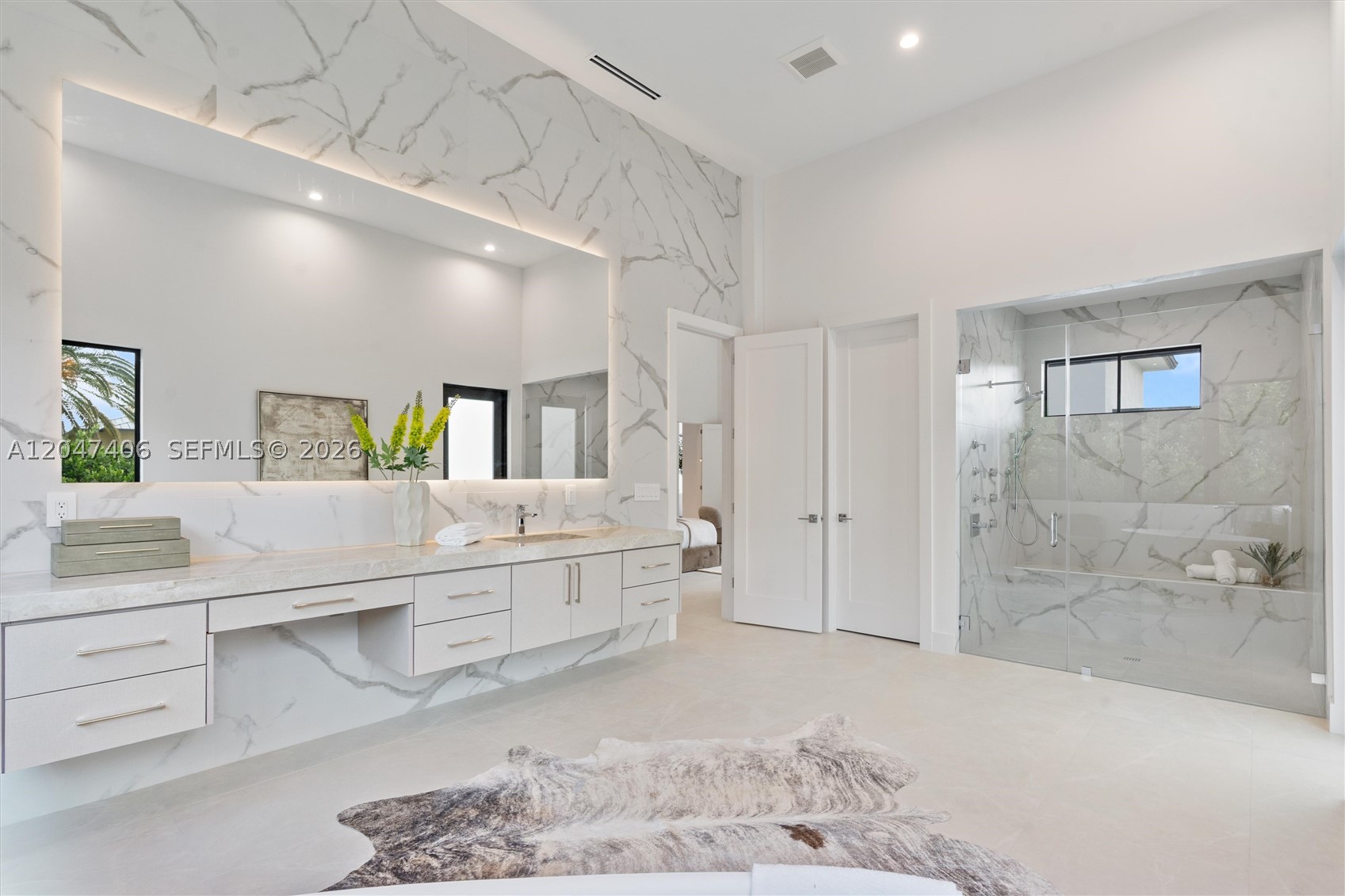 ZONA WEST - Residential