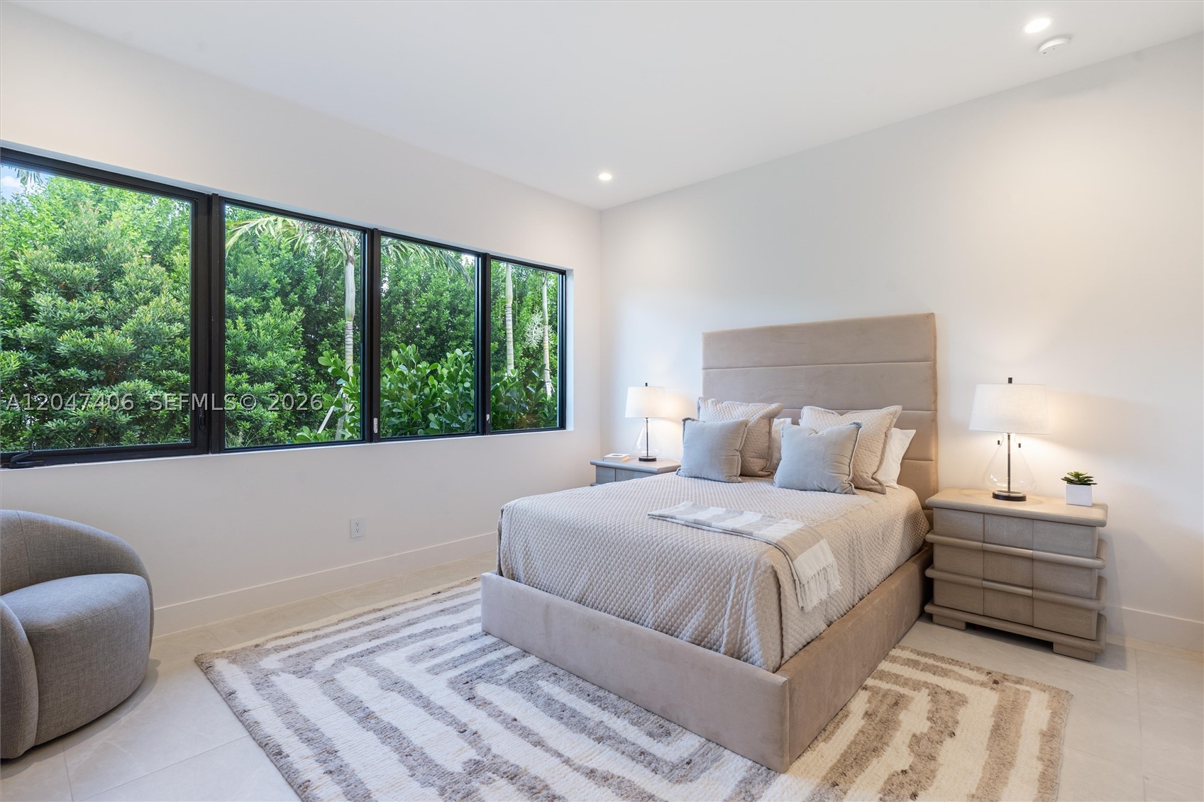 ZONA WEST - Residential