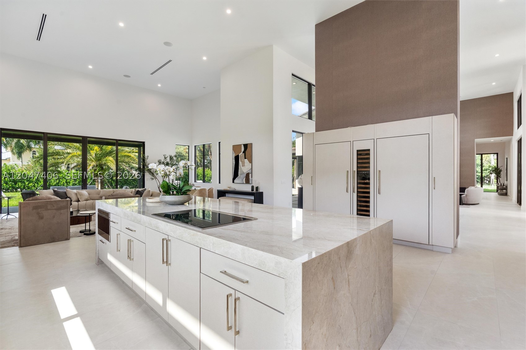 ZONA WEST - Residential