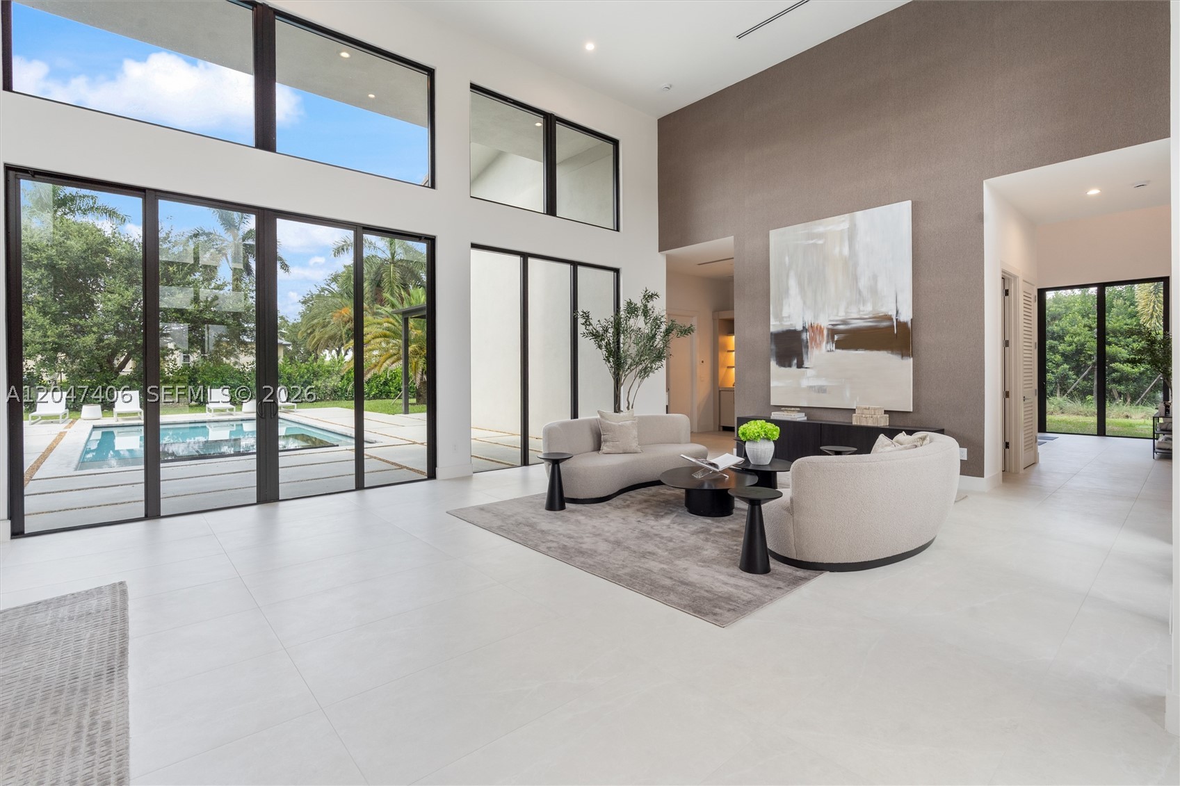 ZONA WEST - Residential